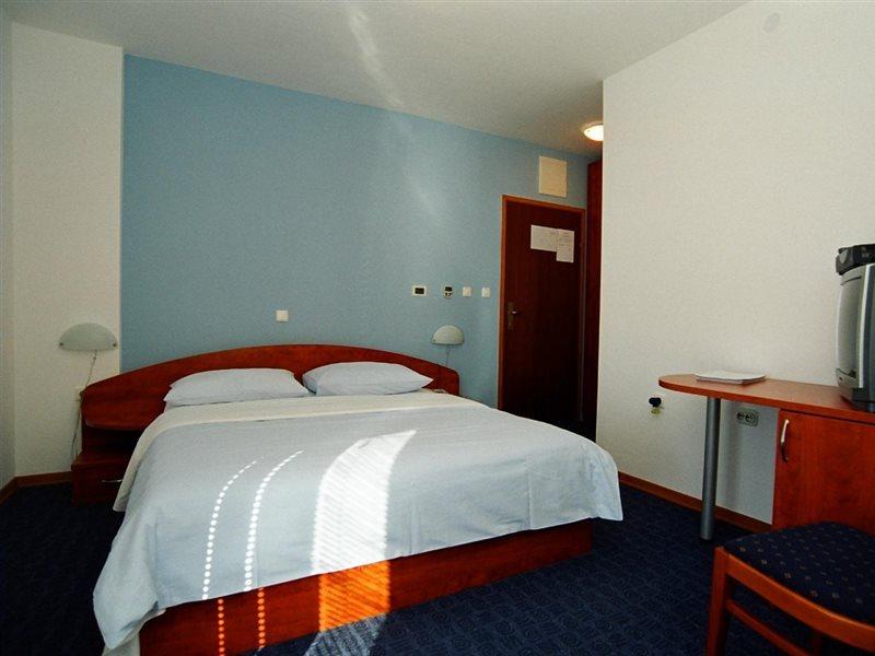 Hotel Mare Nostrum Biograd Na Moru Exterior photo