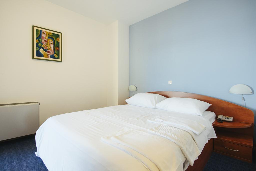 Hotel Mare Nostrum Biograd Na Moru Exterior photo